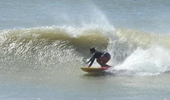 AGUSTINA VALLO SEGUNDA EN EL CIRCUITO NACIONAL DE SUP SURF